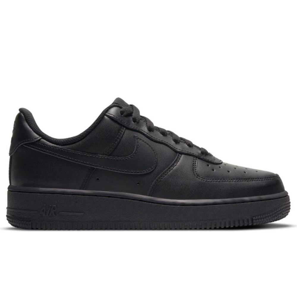 Size 8 Women’s - Nike Air Force 1 '07 Triple Black Shoes Sneakers DD8959-001 - Picture 11 of 11